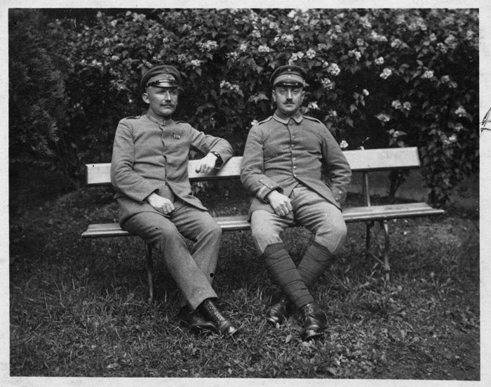 Photograph of Hanna Hamburger’s father, on the right, and his friend. Both men are wearing their World War I uniforms.