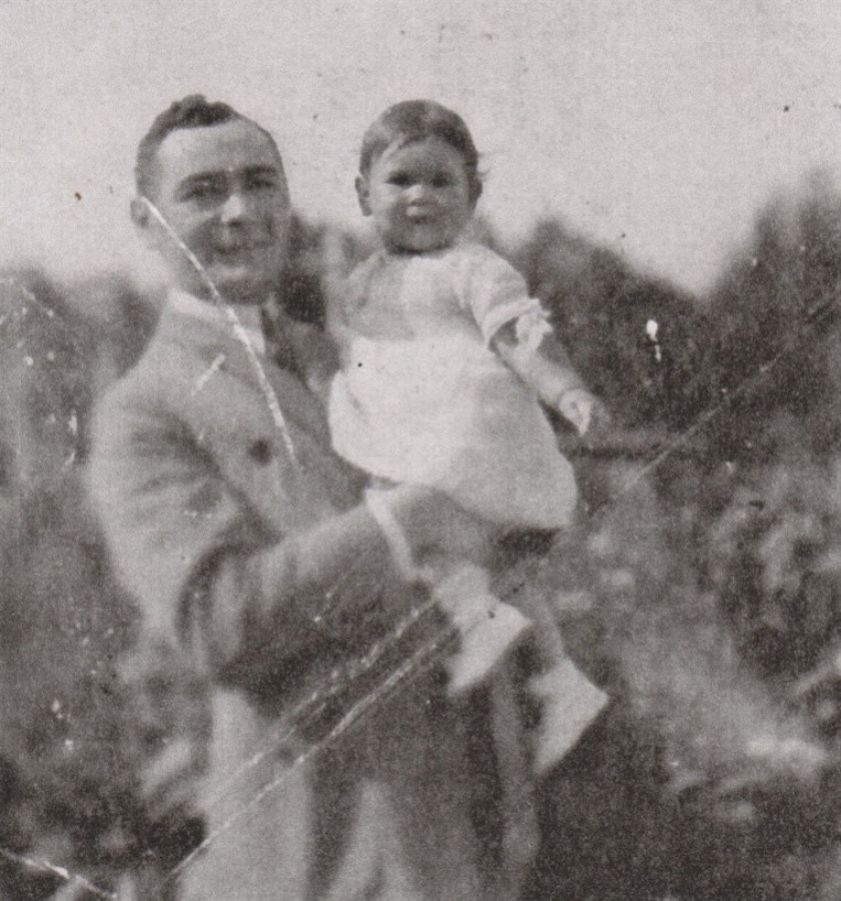 First known photo of Mira with father Moritz Ryczke