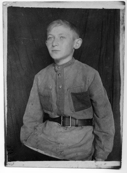 Alexander Savranskiy in eighth grade, in military uniform, 1946