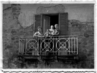Sara with children Leon and Janice, and husband Jack Seidner near Rome, Italy, May 20, 1953.